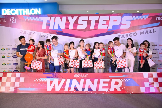 Tiny Steps chặng II: Hơn 1000 gia đ&igrave;nh c&ugrave;ng tạo n&ecirc;n ng&agrave;y hội bỉm sữa s&ocirc;i động tại H&agrave; Nội  - Ảnh 1.