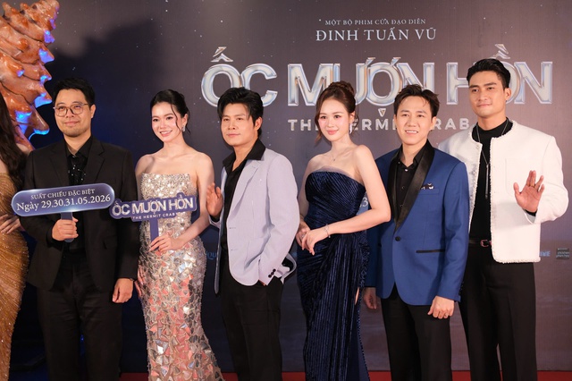 Bắt trọn khoảnh khắc tình bể bình của Quốc Trường và Tiểu Vy trên thảm đỏ 2026 - Ảnh 1. Bắt trọn khoảnh khắc tình bể bình của Quốc Trường và Tiểu Vy trên thảm đỏ 2026 - Ảnh 1.