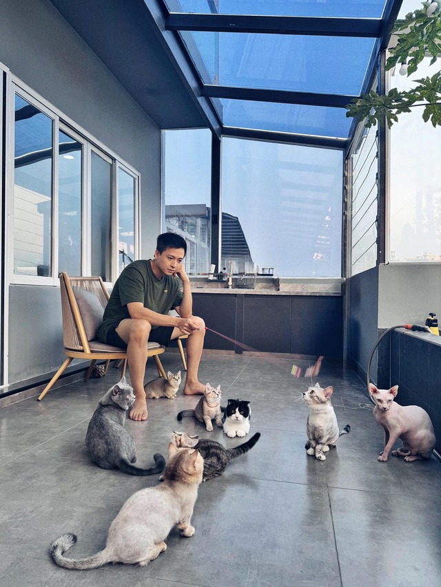 Cuộc sống độc thân của Ngô Kiến Huy tại penthouse sang trọng giữa Sài Gòn - Ảnh 2.