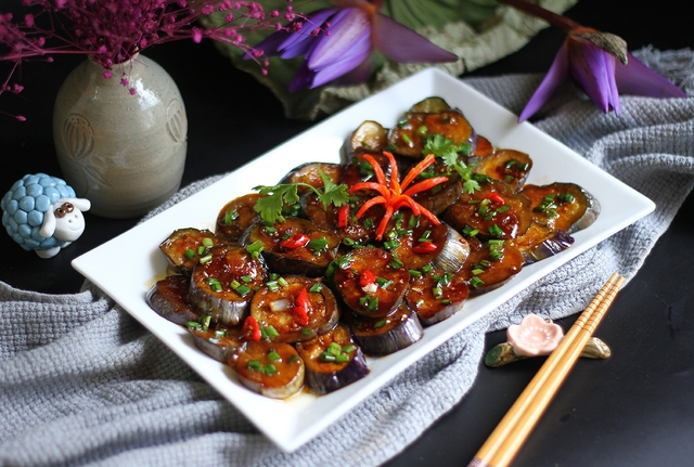 Cà tím gây sốt trở lại: Người có tuổi ăn thường xuyên nhận 4 lợi ích bất ngờ - Ảnh 3.