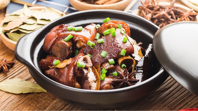 Ăn chân giò heo thường xuyên, cơ thể người mắc ung thư có thể thay đổi ra sao? - Ảnh 1.