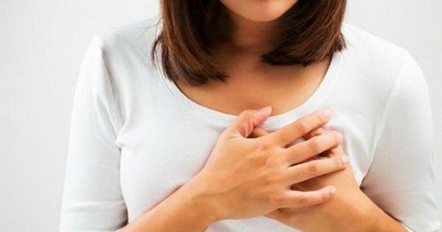 Chuyên gia Ung thư bệnh viện Bạch Mai hướng dẫn chi tiết 5 phút tự khám ngực tại nhà để phát hiện sớm ung thư vú - Ảnh 2.