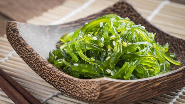 Mùa hè đổ mồ hôi liên tục, cà tím và đậu xanh đều bị 