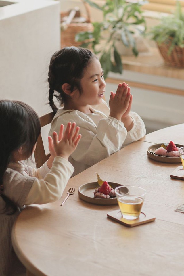 Làm mẹ 10 năm mới hiểu: Thuận theo bản tính không có nghĩa là nuông chiều, nếu không cẩn thận sẽ nuôi ra 1 đứa trẻ ích kỷ - Ảnh 1.