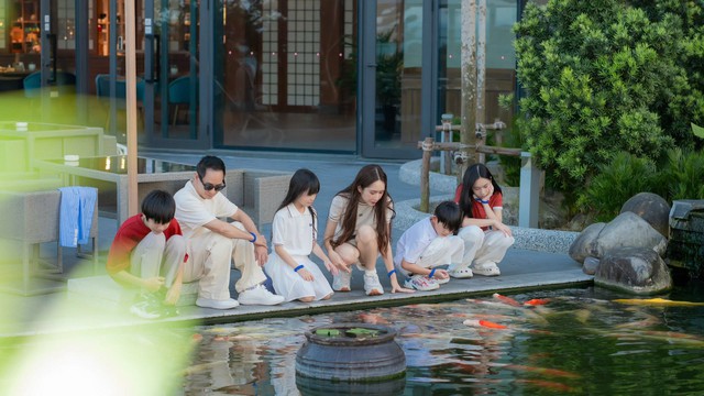 "Ông vua phòng vé" với doanh thu nghìn tỷ, dạy con tự lập từ hai bàn tay trắng, coi hạnh phúc gia đình là đỉnh cao thành công - Ảnh 5.