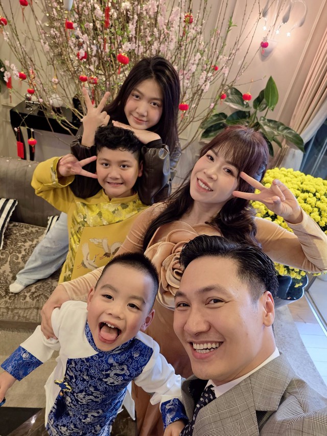"Soái ca giờ vàng" sở hữu gia tài phim ảnh đồ sộ: Đi qua hai thập kỷ thanh xuân cùng mối tình đầu, dành trọn tâm huyết cho "vai diễn suốt đời" mang tên Làm Cha - Ảnh 4.