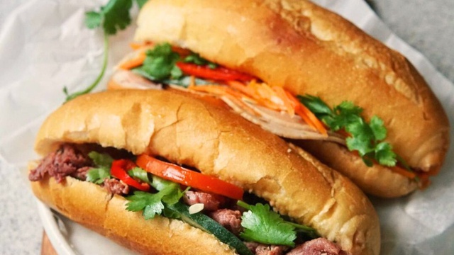 Bánh mì - món ăn đường phố hay