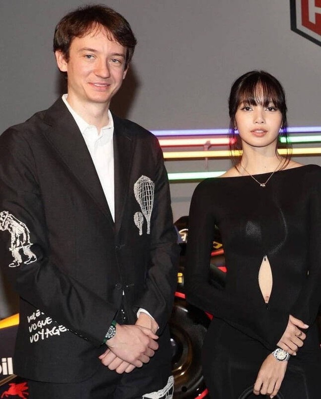 Mỹ nhân showbiz vỡ mộng làm dâu giới thượng lưu: Tam thiếu gia lạnh lùng ngừng tương tác, gia tộc hào môn ngầm 