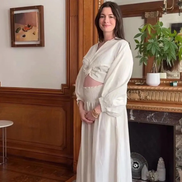 Anne Hathaway thông báo mang thai con thứ 3 ở tuổi 43 - Ảnh 1.