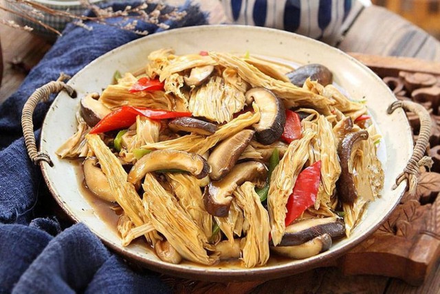 Đừng chỉ ăn trứng! Top thực phẩm giàu protein được chuyên gia đánh giá cao: Sữa đứng thứ 3, đậu phụ thứ 5, vị trí số 1 khiến nhiều người bất ngờ - Ảnh 4.