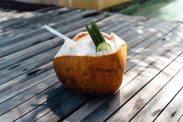 B&iacute; quyết bổ sung nước của Vương phi Kate v&agrave; lời cảnh b&aacute;o từ chuy&ecirc;n gia: Một nh&oacute;m người tuyệt đối kh&ocirc;ng n&ecirc;n uống v&igrave; nguy cơ loạn nhịp tim - Ảnh 2.