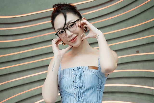 T&oacute;c Ti&ecirc;n ở tuổi 37: C&agrave;ng ng&agrave;y c&agrave;ng đẹp trải qua nhiều, lại c&agrave;ng đẹp hơn &mdash; v&agrave; đ&acirc;y l&agrave; thứ c&ocirc; ấy kh&ocirc;ng bao giờ bỏ d&ugrave; bận đến đ&acirc;u - Ảnh 4.