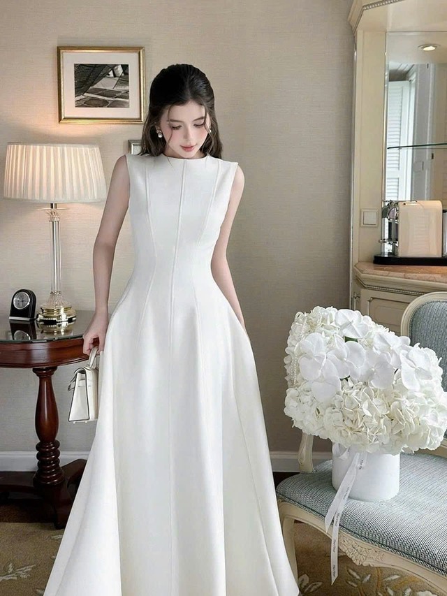 Ở tuổi 44, Song Hye Kyo vẫn m&ecirc; đầm trắng: Phụ nữ ngo&agrave;i 35 tuổi nhất định n&ecirc;n c&oacute; một chiếc trong tủ đồ - Ảnh 8.