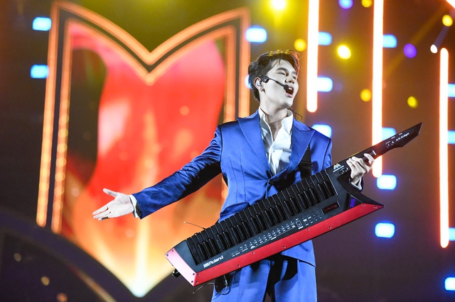 Hơn 20.000 khán giả bùng nổ trong Concert Thanh Xuân - Ảnh 5.