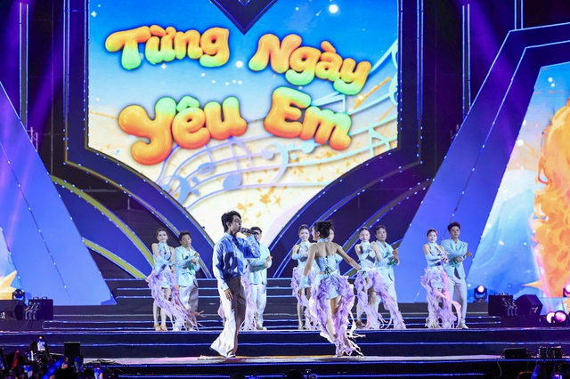 Hơn 20.000 khán giả bùng nổ trong Concert Thanh Xuân - Ảnh 12.