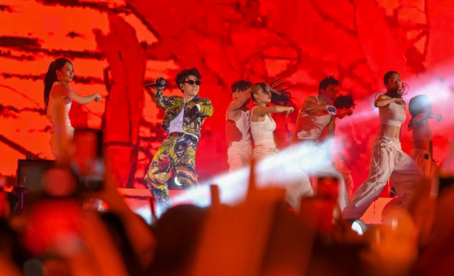 Hơn 20.000 khán giả bùng nổ trong Concert Thanh Xuân - Ảnh 22.