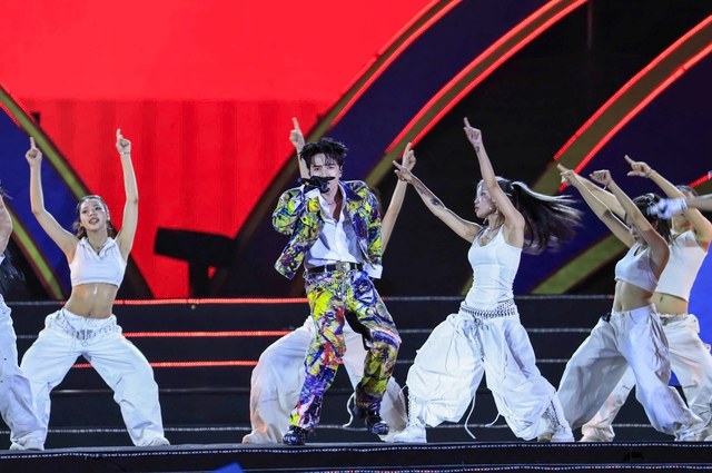 Hơn 20.000 khán giả bùng nổ trong Concert Thanh Xuân - Ảnh 21.