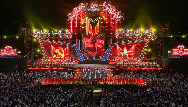 Hơn 20.000 khán giả bùng nổ trong Concert Thanh Xuân - Ảnh 24.