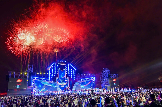 Hơn 20.000 khán giả bùng nổ trong Concert Thanh Xuân - Ảnh 27.