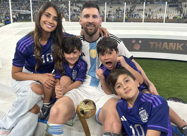 Cả 3 cậu con trai của Messi, không có cậu bé nào thần tượng bố! - Ảnh 1.