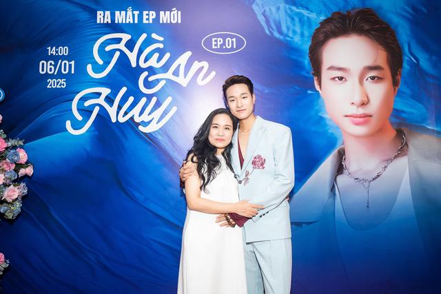 Hậu trường Hà An Huy Quán quân Vietnam Idol: Cuộc sống không dư dả và đam mê nghệ thuật - Ảnh 14. Hậu trường Hà An Huy Quán quân Vietnam Idol: Cuộc sống không dư dả và đam mê nghệ thuật - Ảnh 14.