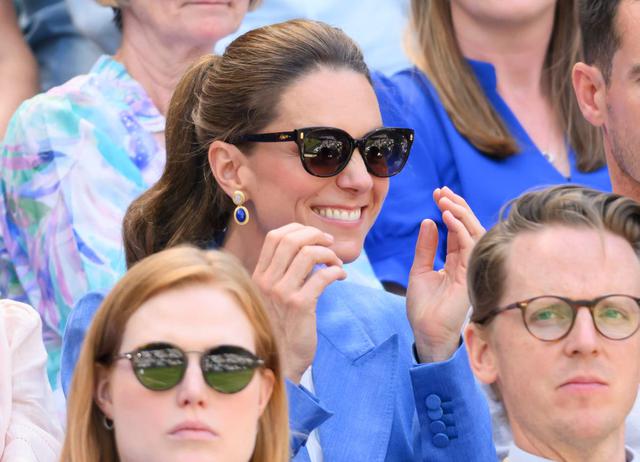 Vương phi Kate v&agrave; mẫu k&iacute;nh r&acirc;m old money gi&aacute; dễ mua tại Wimbledon 2026 - Ảnh 3.