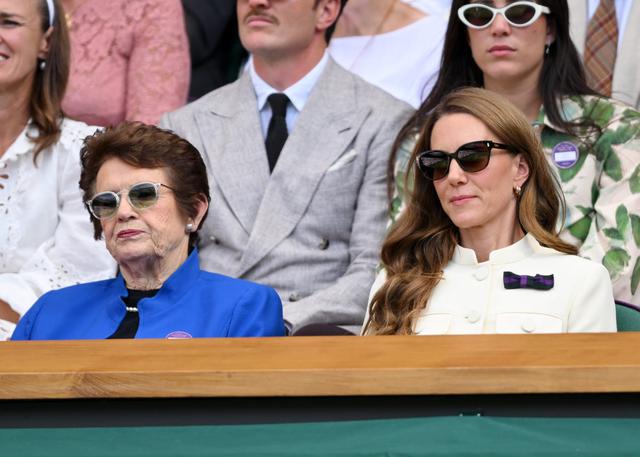 Vương phi Kate v&agrave; mẫu k&iacute;nh r&acirc;m old money gi&aacute; dễ mua tại Wimbledon 2026 - Ảnh 9.