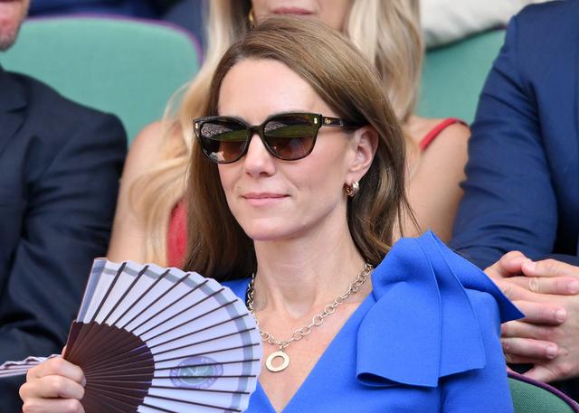 Vương phi Kate v&agrave; mẫu k&iacute;nh r&acirc;m old money gi&aacute; dễ mua tại Wimbledon 2026 - Ảnh 6.