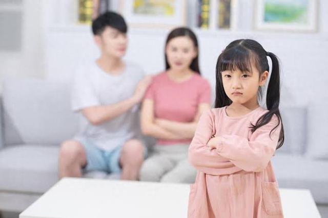 Cách hủy hoại 1 đứa trẻ nhanh nhất: Bố mẹ dọn đường không có giới hạn, con cái ngạo mạn không biết sợ ai - Ảnh 2.