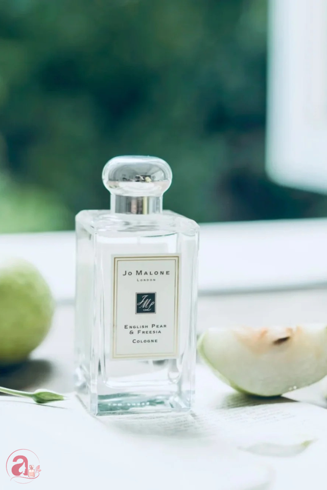 8 chai nước hoa mùi quần áo mới giặt được phụ nữ châu Á yêu thích - Ảnh 3. 8 chai nước hoa mùi quần áo mới giặt được phụ nữ châu Á yêu thích - Ảnh 3.