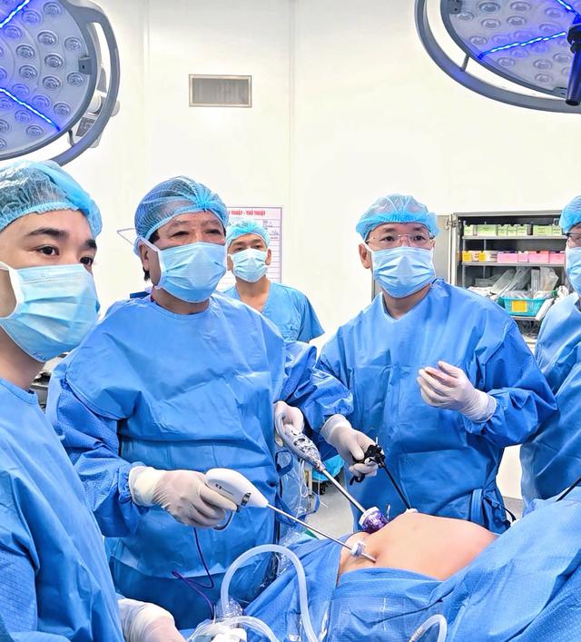 Lần đầu tiên triển khai phẫu thuật điều trị béo phì thành công tại Bệnh viện Việt Đức cơ sở Ninh Bình - Ảnh 1.