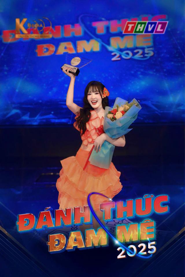 Nghệ sĩ Ngọc Sơn rơi nước mắt trước phần trình diễn Bông so đũa trắng của Yến Khoa - Ảnh 2.