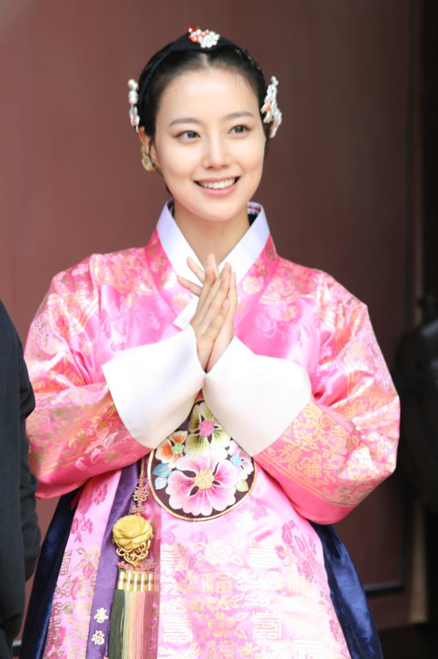 Ngọc nữ M. dính tin bỏ chồng sau 4 ngày cưới, vừa xuất hiện với gương mặt tàn tạ héo mòn không nhận ra nổi - Ảnh 6.