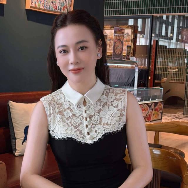 Gần 10.000 người