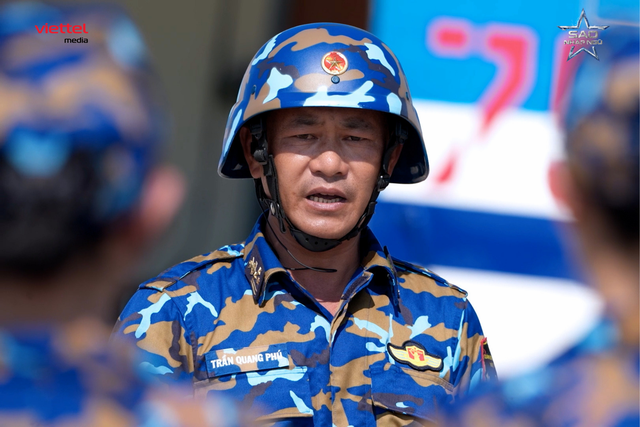 Lần đầu tiên sau 16 mùa, Sao Nhập Ngũ đưa Châu Bùi, Erik cùng dàn nghệ sĩ ra Trường Sa - Ảnh 2. Lần đầu tiên sau 16 mùa, Sao Nhập Ngũ đưa Châu Bùi, Erik cùng dàn nghệ sĩ ra Trường Sa - Ảnh 2.
