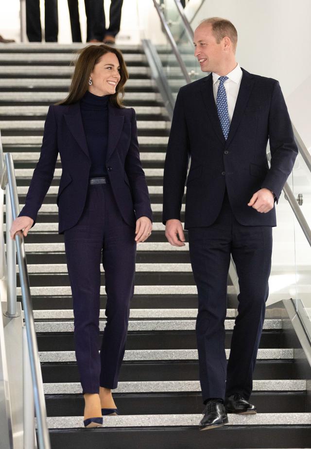Vợ chồng William - Kate tu&acirc;n thủ quy tắc đặc biệt khi đi m&aacute;y bay thương mại Năm 2026 - Ảnh 1.