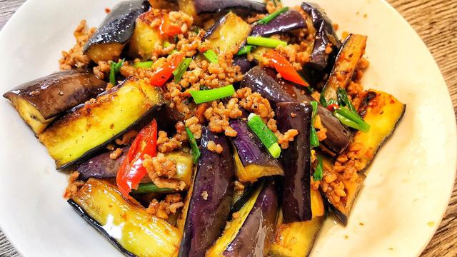 Mùa thu muốn hệ tiêu hóa khỏe mạnh, hãy ăn 4 loại rau này thường xuyên và hạn chế cà tím, đậu xanh - Ảnh 4.
