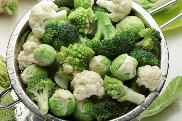 Đừng vội chê rau củ đông lạnh: 5 loại thực phẩm này có thể giữ dinh dưỡng tốt hơn bạn nghĩ - Ảnh 3.