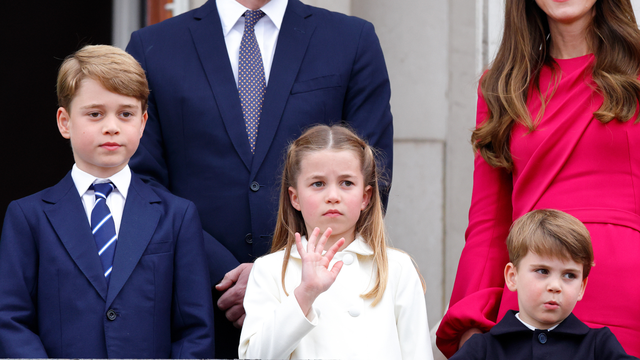 Những nguyên tắc William - Kate đặt ra trong nhà để George, Charlotte và Louis không trở thành những đứa trẻ được nuông chiều - Ảnh 1.