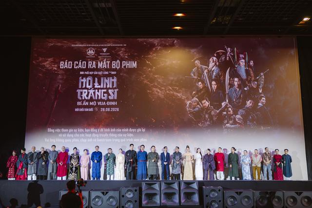 Ai c&oacute; thể vượt qua sự ki&ecirc;u sa sang chảnh của mỹ nh&acirc;n n&agrave;y, đ&uacute;ng chuẩn thần th&aacute;i thanh lịch từ trong cốt c&aacute;ch  - Ảnh 3.