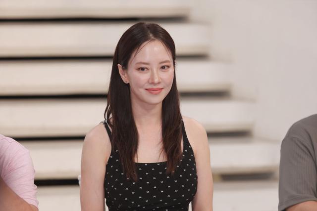 Song Ji Hyo nói về Lê Dương Bảo Lâm: