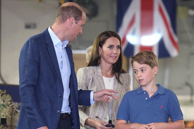 Những nguyên tắc William - Kate đặt ra trong nhà để George, Charlotte và Louis không trở thành những đứa trẻ được nuông chiều - Ảnh 2.