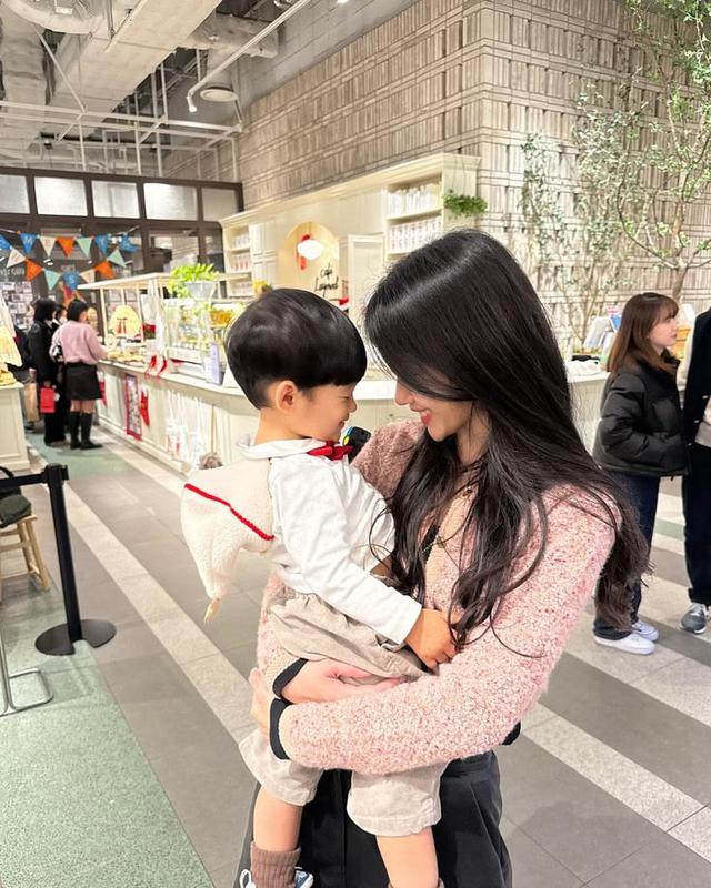 Đừng nhầm giữa tôn trọng và nuông chiều: 3 việc cha mẹ càng nhượng bộ, càng làm hại con - Ảnh 3.