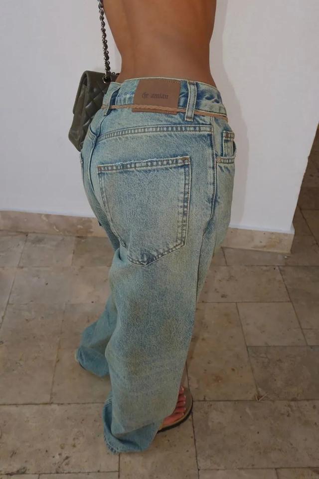Quần jeans ống rộng là món đồ đáng đầu tư nhất mùa hè: Che chân, tôn dáng và phối gì cũng đẹp - Ảnh 8.