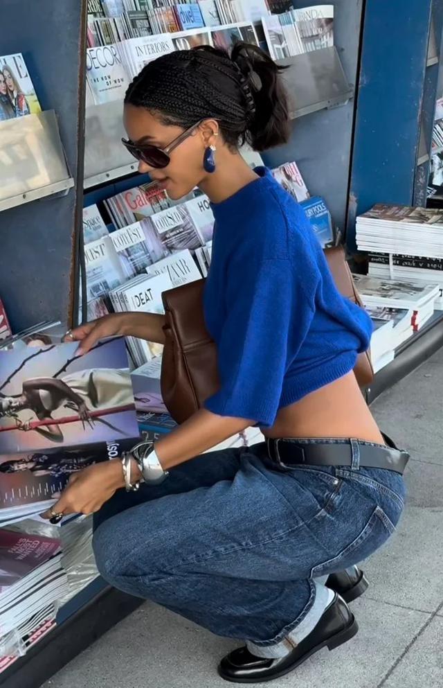 Quần jeans ống rộng là món đồ đáng đầu tư nhất mùa hè: Che chân, tôn dáng và phối gì cũng đẹp - Ảnh 9.