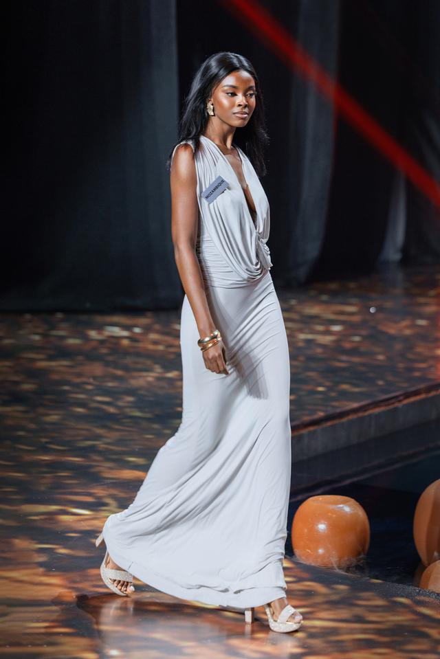 Đạo diễn đứng sau gần 10 sân khấu quy tụ 111 người đẹp Miss World - Ảnh 6.