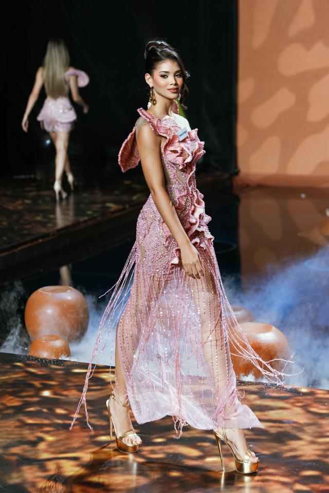 Đạo diễn đứng sau gần 10 sân khấu quy tụ 111 người đẹp Miss World - Ảnh 7.