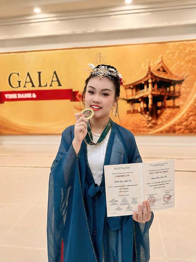 Cô bé hát "Thị Mầu lên chùa" giành 2 Huy chương Vàng toàn quốc - Ảnh 4.
