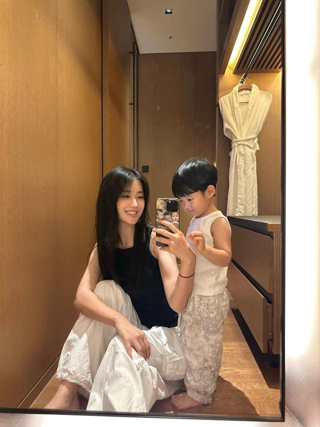 Con trai thường giống mẹ? 5 đặc điểm các cậu bé thường được thừa hưởng từ mẹ - Ảnh 1.