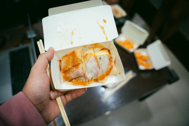 Cơm, m&igrave;, thức ăn thừa để qua đ&ecirc;m: Đừng nghĩ h&acirc;m n&oacute;ng l&agrave; an to&agrave;n, ghi nhớ 5 nguy&ecirc;n tắc để tr&aacute;nh vi khuẩn Cactus Bacillus, ngừa ngộ độc - Ảnh 4.